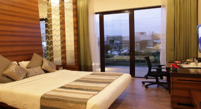 Oodles Hotel Chhattarpur South Delhi, Забронировать Отель Отели Нью-Дели с завтраком, Завтраки