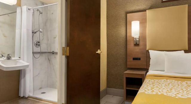 Двухместный номер Days Inn by Wyndham Brooklyn