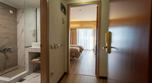 Двухместный номер с видом на море Queen Olga Hotel