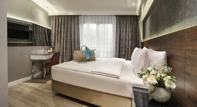 Двухместный номер Standard Dora Pera Hotel