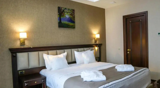 Double Luxe Konyak Hotel