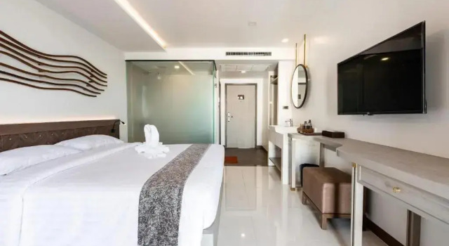 Двухместный номер Superior с видом на море Отель Blackwoods Hotel Pattaya