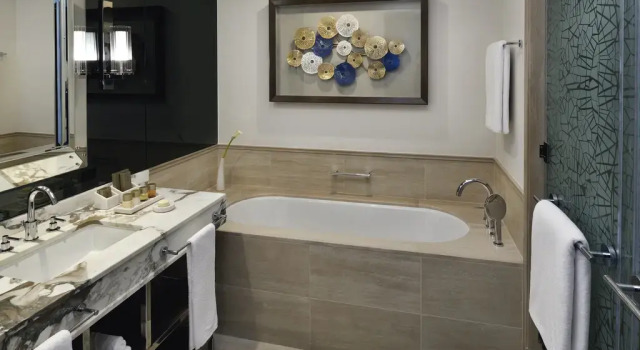 Двухместный номер Superior с видом на море Grand Plaza Mövenpick Media City