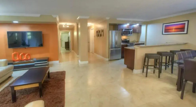 Шестиместный люкс с 2 комнатами oceanfront Holiday Inn Resort Daytona Beach Oceanfront by IHG