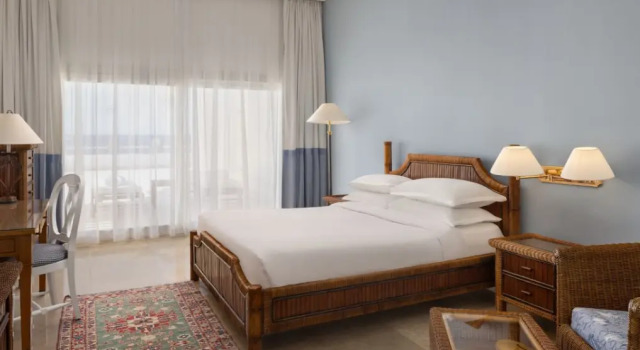 Люкс Diplomatic c 1 комнатой с балконом и with Red Sea view Sheraton Sharm Hotel, Resort, Villas & Spa