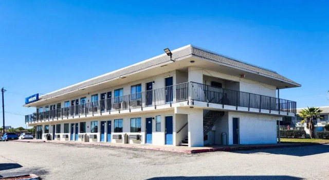 Studio 6 Galveston, TX