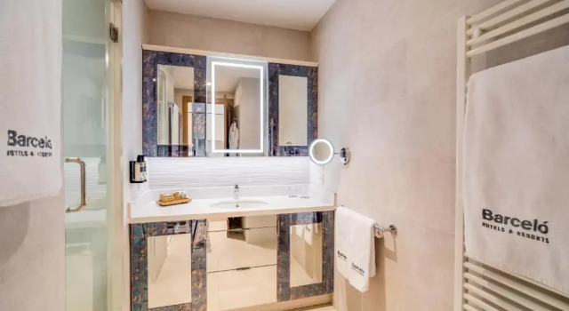 Двухместный полулюкс Deluxe Barceló la Nucía Hills