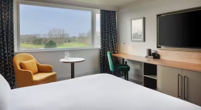 Двухместный номер Deluxe с видом на поле для гольфа Doubletree by Hilton Belfast Templepatrick