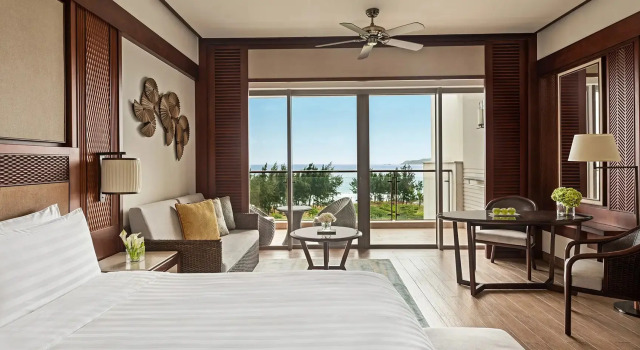 Двухместный номер Horizon с балконом и с видом на море Отель Shangri-La Sanya