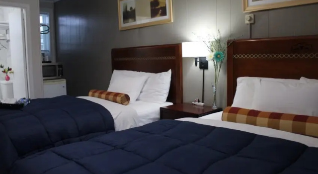 Sunrise Inn, Rezervovat Hotel Parry Sound Ontario, poblíž Chippewa III