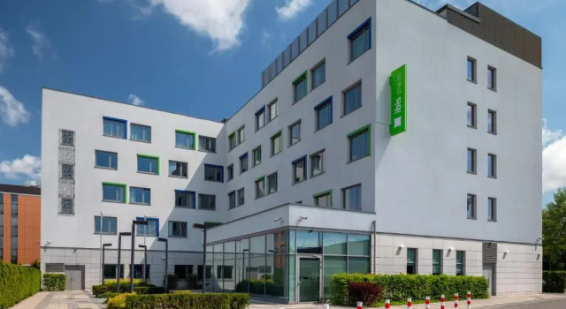 Holiday Inn Express Warsaw Airport, Varaa Hotelli Hotellit Varsova aamiaisella, Aamiainen
