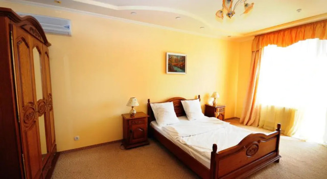 Chervona Gora, Book Hotel Mukachevo Transcarpathia