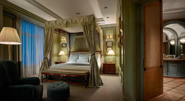 Люкс Chairman с 2 комнатами JW Marriott Kuala Lumpur