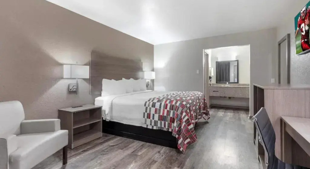 Номер Red Roof Inn Canton, TX