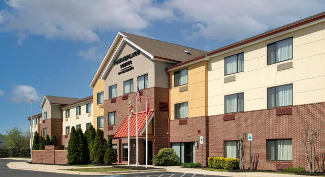 TownePlace Suites by Marriott Lexington Park Patuxent River Naval Air Station, Забронировать Отель Отели Лексингтон-Парк с завтраком, рядом с Военно-морской музей Patuxent River, Завтраки