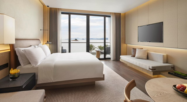 Двухместный номер Classic с видом на океан Intercontinental Shenzhen Dameisha Resort by IHG