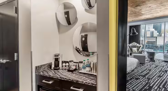 Двухместный номер Lorenzo Hotel Dallas, Tapestry Collection by Hilton