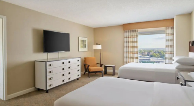Люкс c 1 комнатой Sheraton Kansas City Hotel at Crown Center