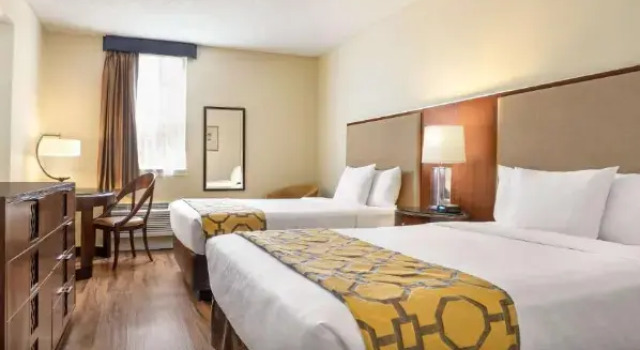 Студия люкс Belmont Inn & Suites