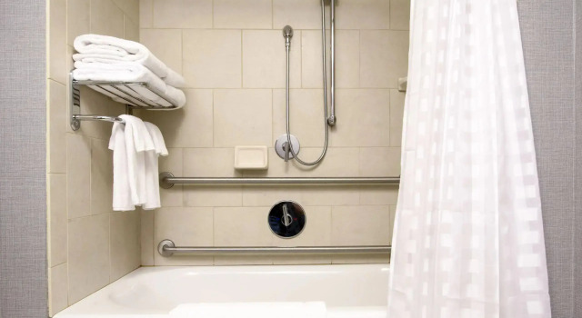 Номер с ванной для людей с ограниченными возможностями Hyatt Place Boston/Braintree