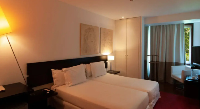 Двухместный номер Standard Porto Trindade Hotel