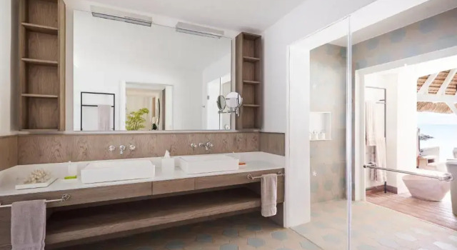 Двухместный полулюкс Prestige LUX* Grand Gaube Resort & Villas