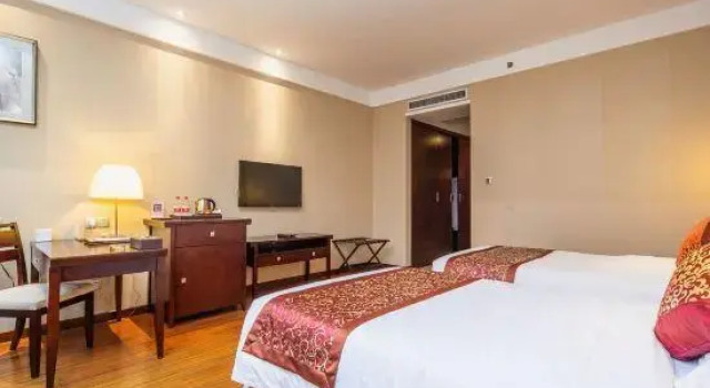 Двухместный номер Business Ramada Suzhou Luzhi