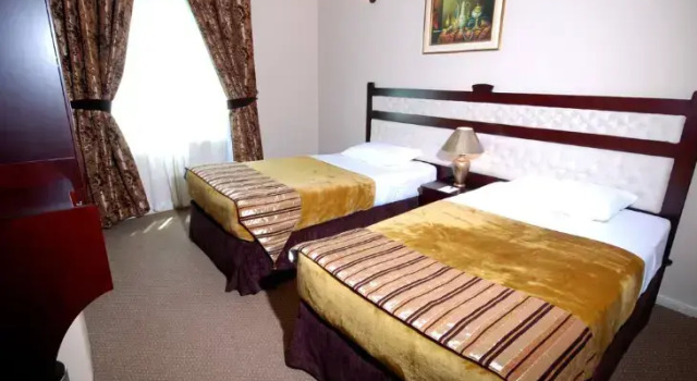 Двухместный семейный люкс Al Bustan Tower Hotel Suites