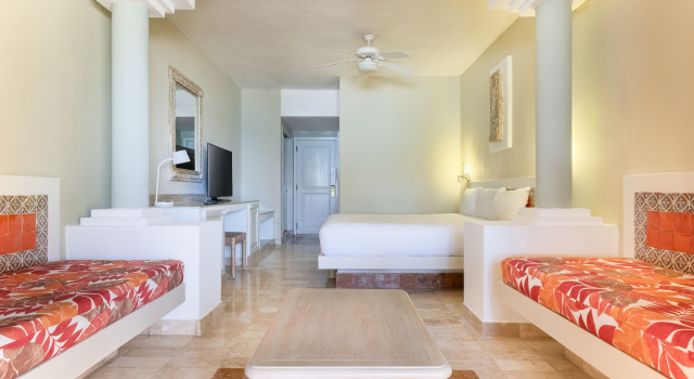 Двухместный полулюкс oceanfront Iberostar Waves Quetzal - All Inclusive