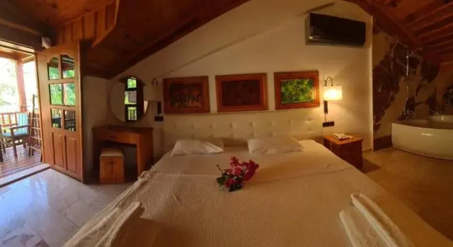 Двухместный полулюкс с балконом Bc Spa Hotel