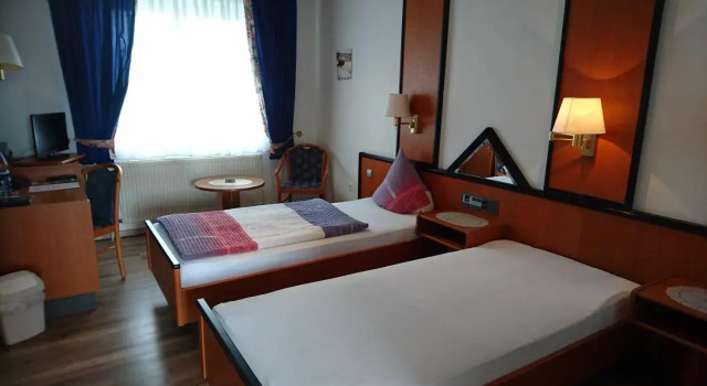 Hotel Steiner, Book Hotel Hotels in Sehnde with Parking, Parking