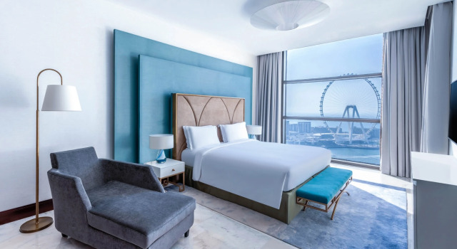 Двухместный клубный люкс Opera с балконом и с видом на море Отель Sofitel Dubai Jumeirah Beach
