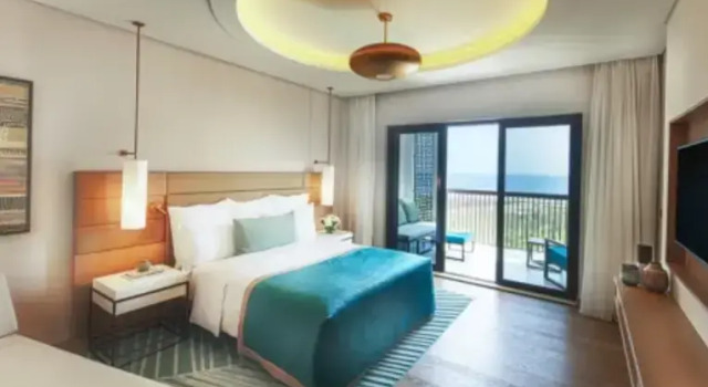 Двухместный люкс Club Lounge Access c 1 комнатой oceanfront Курортный отель InterContinental Fujairah Resort by IHG