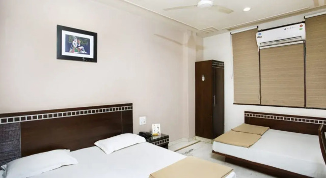 Четырёхместный семейный номер Standard Smyle Inn - Best Budget Hotel near New Delhi Train Station