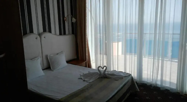 Трёхместный номер Standard с балконом и с видом на море SPA Hotel Sirius Beach