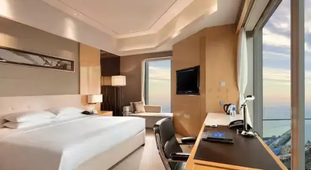 Двухместный номер угловой Executive Hilton Dalian