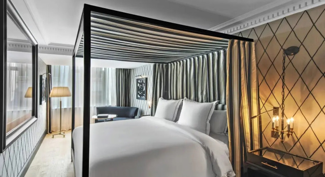 Двухместный номер Deluxe Hôtel de Berri Champs-Élysées, a Luxury Collection Hotel