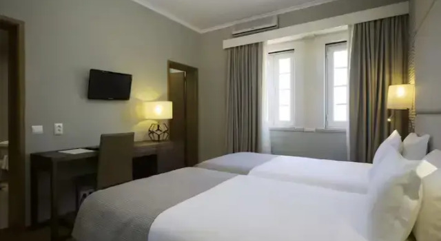 Полулюкс Miraparque Hotel