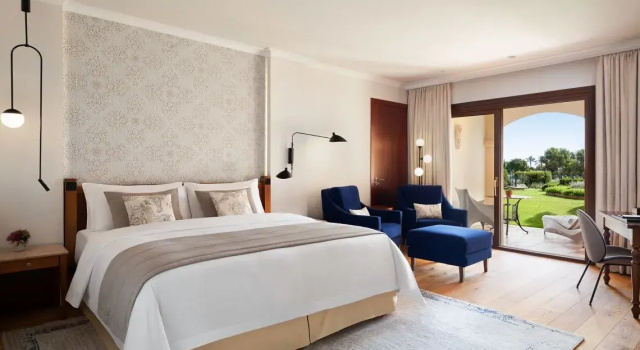 Двухместный номер Garden Grand Deluxe The St. Regis Mardavall Mallorca Resort