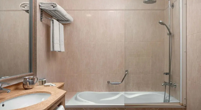 Standardní Dvoulůžkový s manželskou postelí suterén pokoj Hotel Terminus Prague