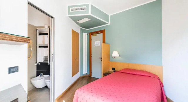Одноместный номер Standard Отель Metropole Suisse