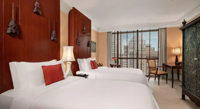 Club Lounge Access люкс Royal Pimai с 2 комнатами The Athenee Hotel, a Luxury Collection Hotel, Bangkok