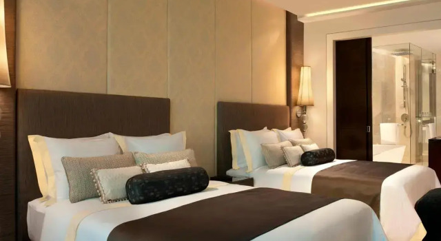 Люкс Legacy с 2 спальнями с видом на город The St. Regis Bangkok