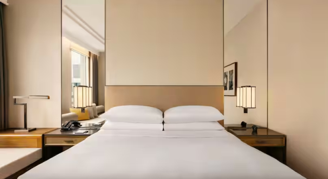 Двухместный номер Premium Conrad Singapore Marina Bay