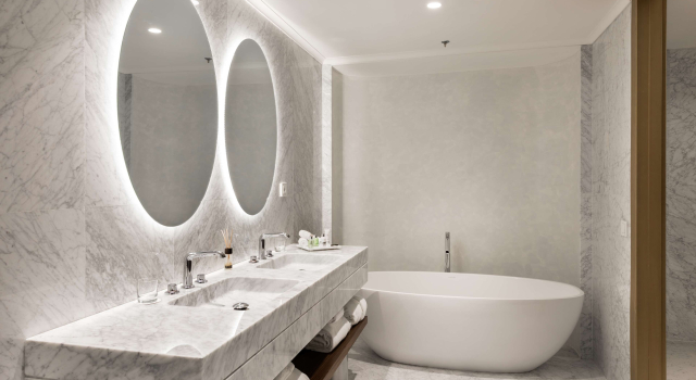 Двухместный полулюкс VIP Level с красивым видом из окна NH Collection Madrid Eurobuilding