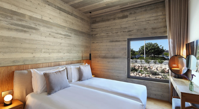 Четырёхместный люкс Executive Ezousa Minthis Resort