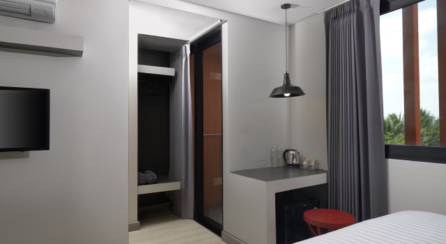 Двухместный номер для молодоженов с видом на бассейн PRIME TOWN - Posh & Port Hotel PHUKET