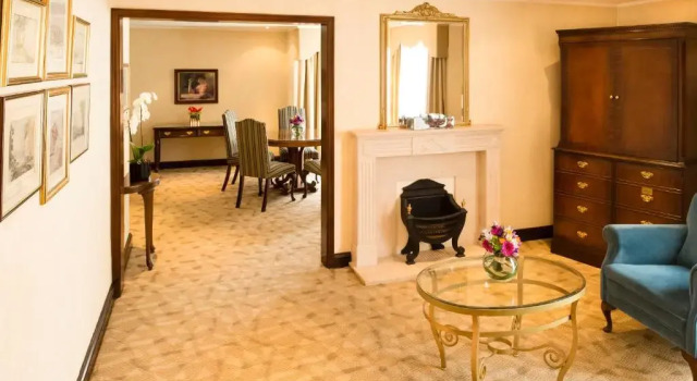 Двухместный люкс Luxury Millennium Hotel and Conference Centre Gloucester London