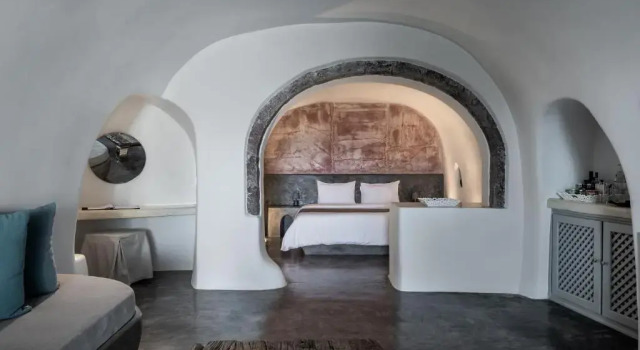 Двухместный люкс с бассейном в пещере Andronis Boutique Hotel