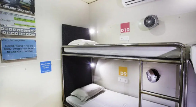 Кровать в общем номере (женский номер) Smyle Inn - Best Budget Hotel near New Delhi Train Station